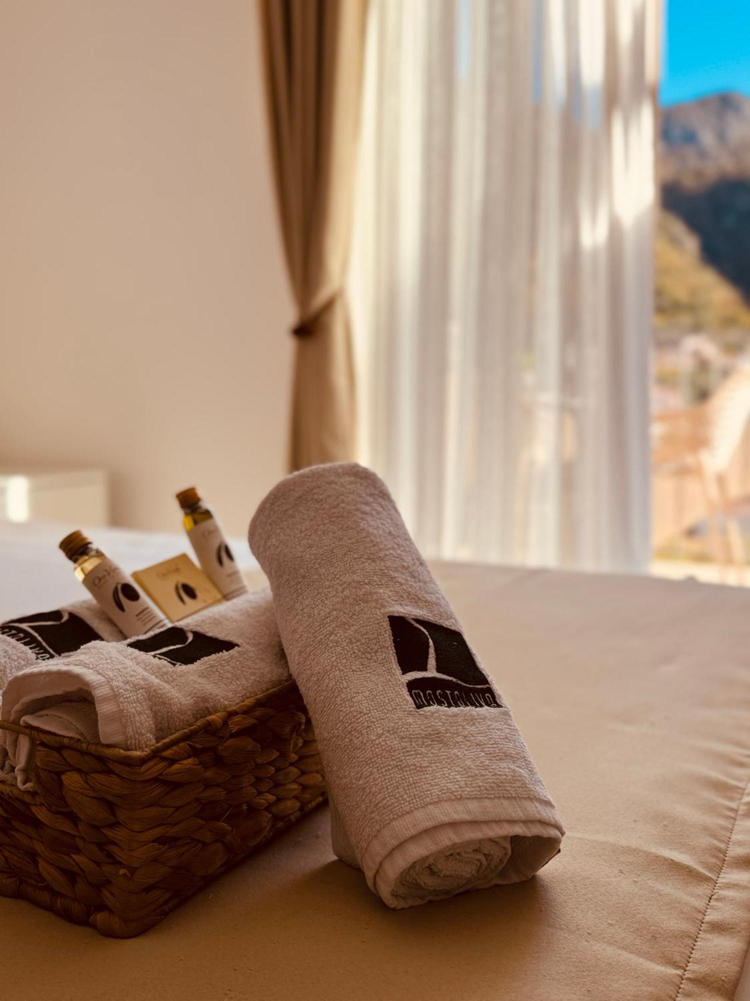 Most Oliva Resort Budva Bagian luar foto